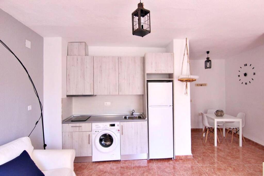 Precioso Piso Soleado, Con Vistas A Monumento. Wfi Apartman Almuñécar Kültér fotó